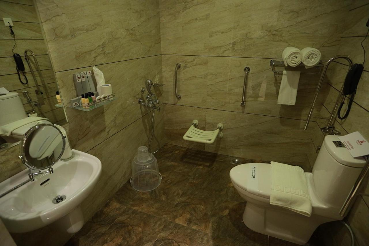 Iswarya Residency Hotel Kottayam Exterior photo