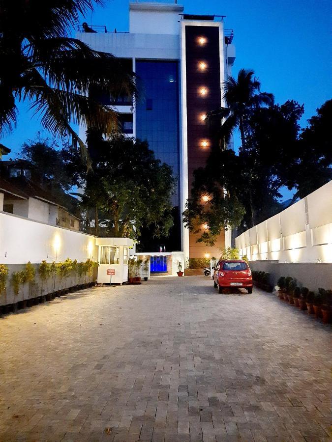 Iswarya Residency Hotel Kottayam Exterior photo
