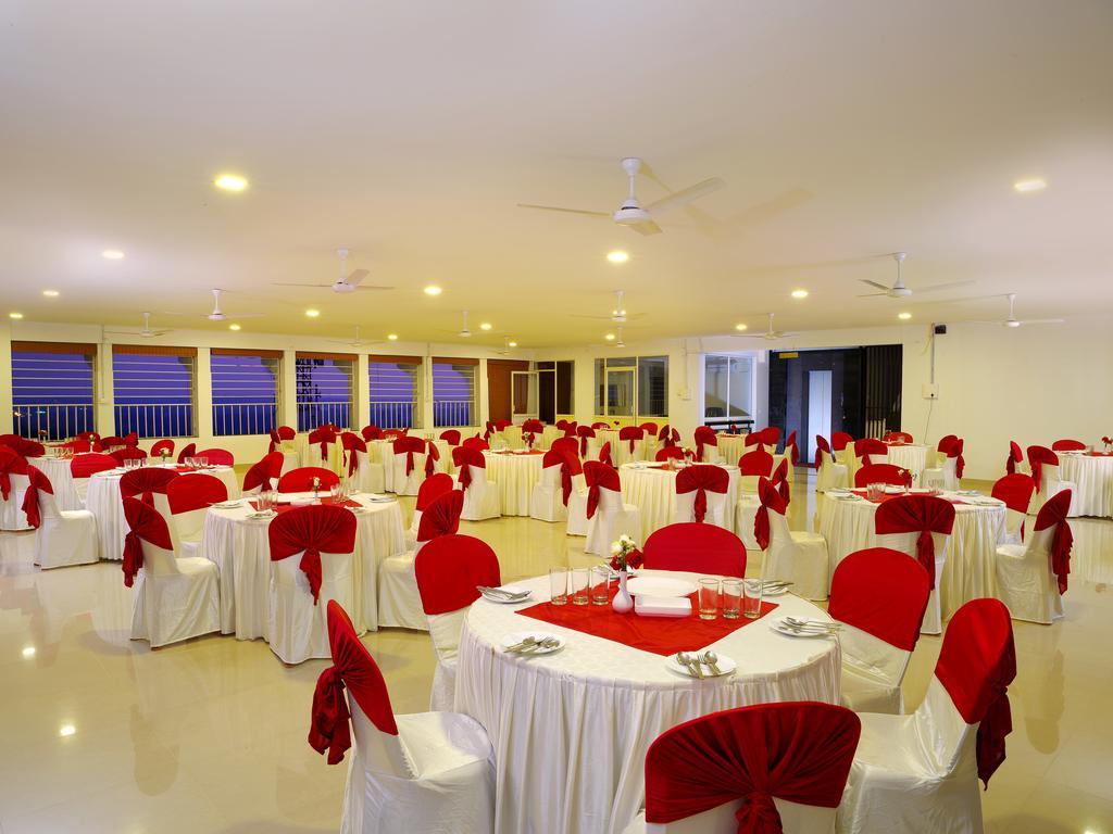 Iswarya Residency Hotel Kottayam Exterior photo