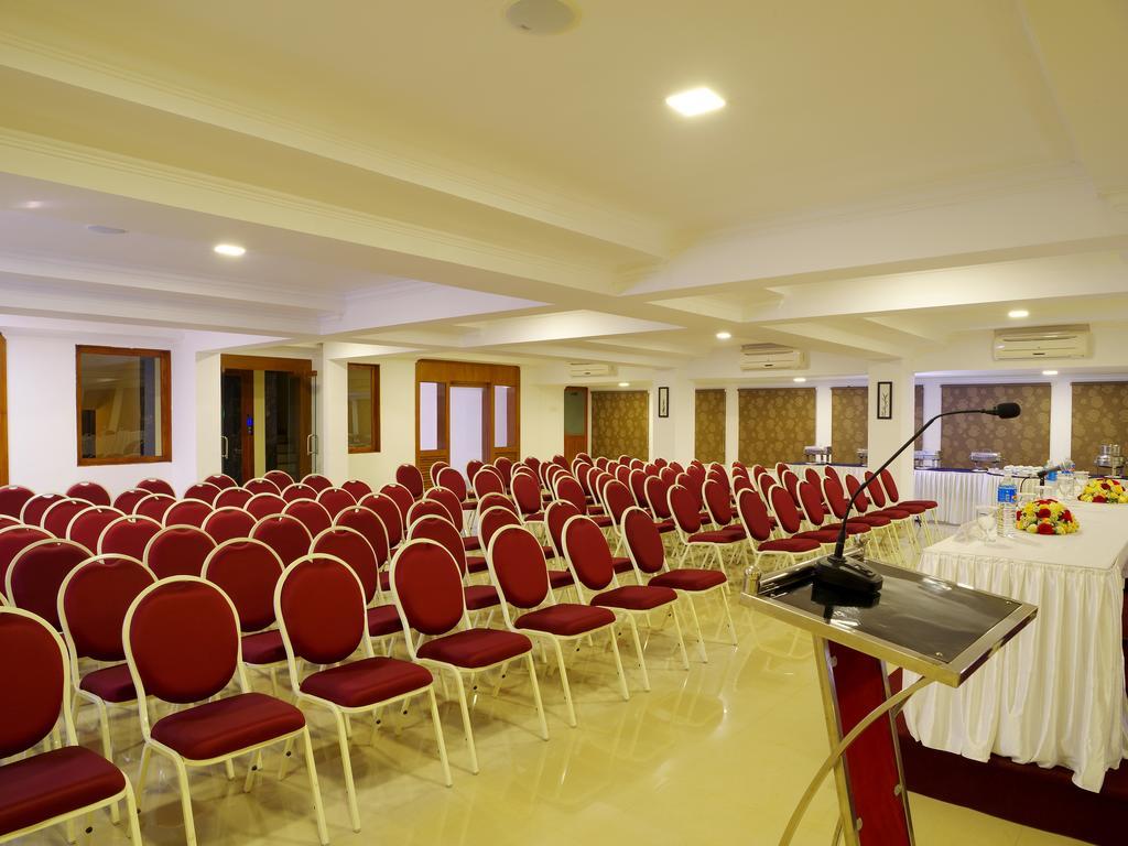 Iswarya Residency Hotel Kottayam Exterior photo